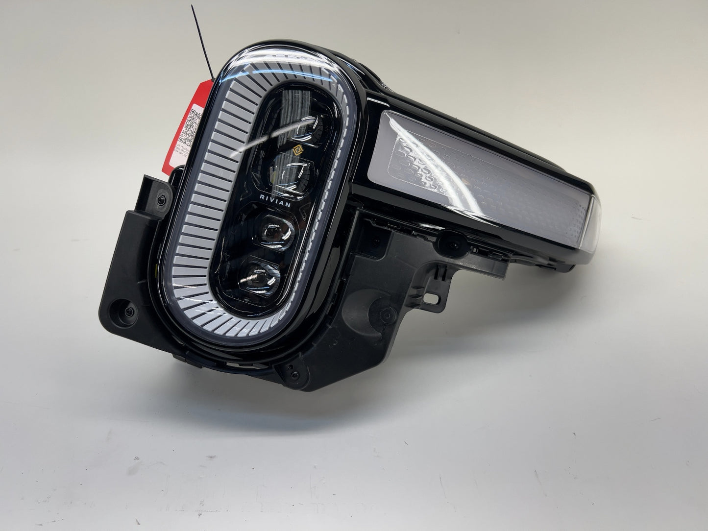 2024 Rivian R1T Left Headlamp Assembly PT00000465-R