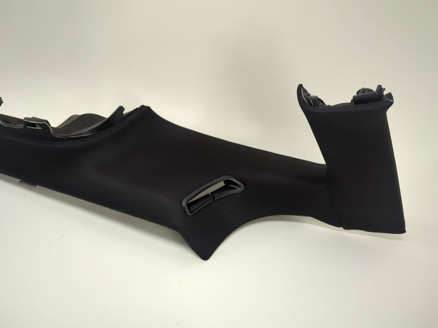 2024 Tesla Model 3 Highland C Pillar Trim Left 1867539-20-E