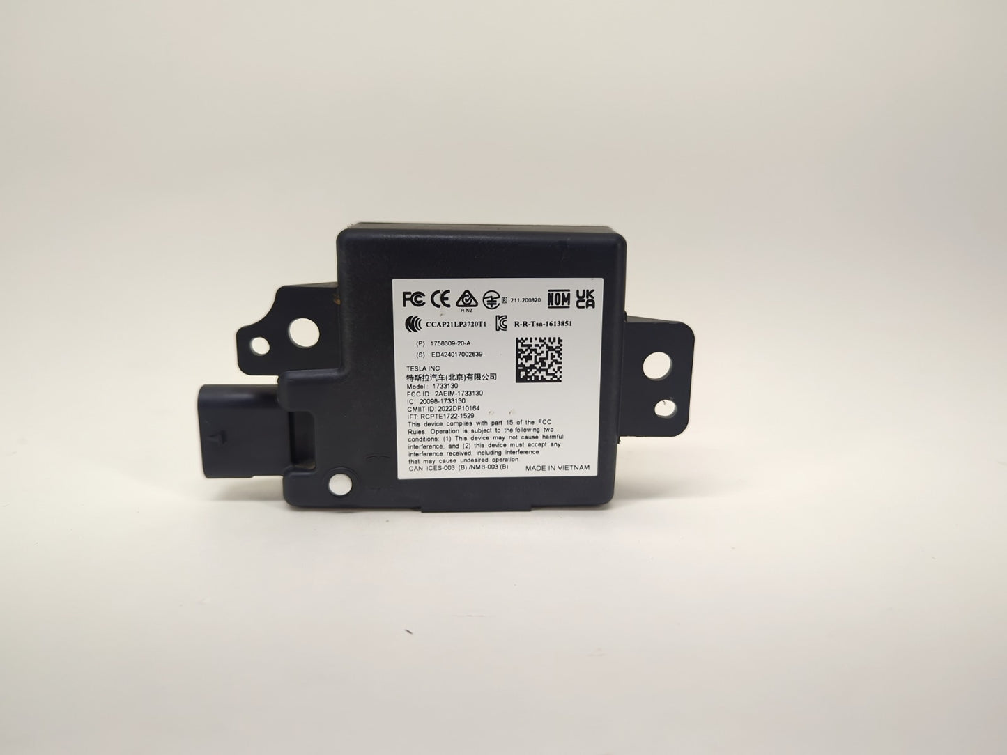 2024-2025 Tesla Model 3 Highland Rear Bluetooth Low Energy End Point 1758309-20-A