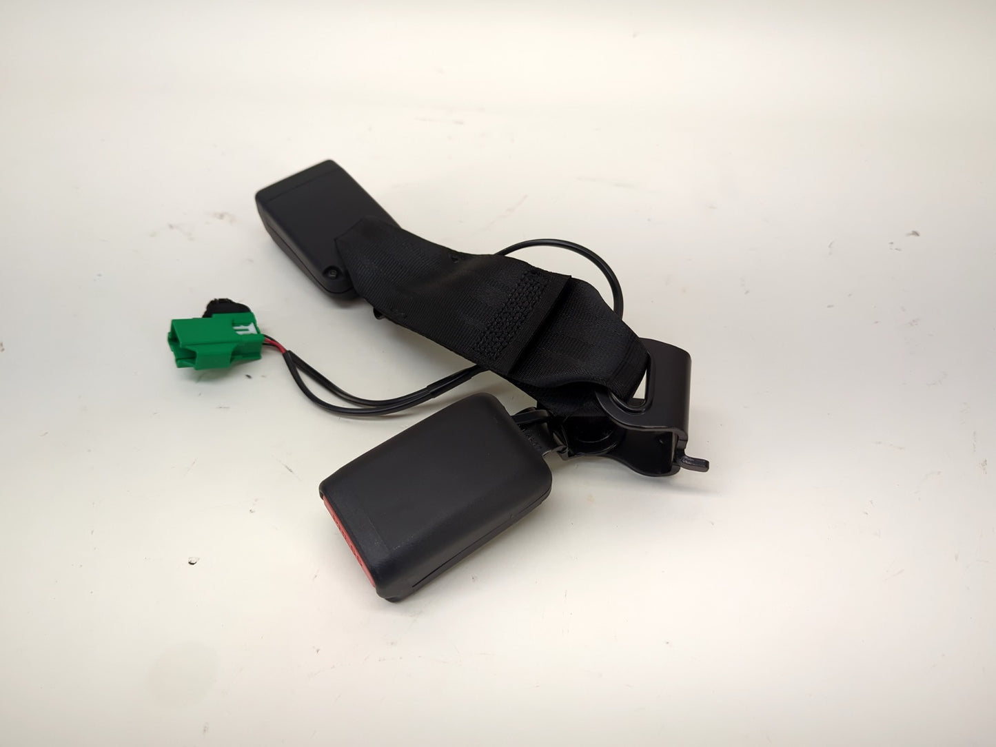 2024-2025 Tesla Model 3 Highland Rear Seat Belt Buckle Center 1857739-N1-D