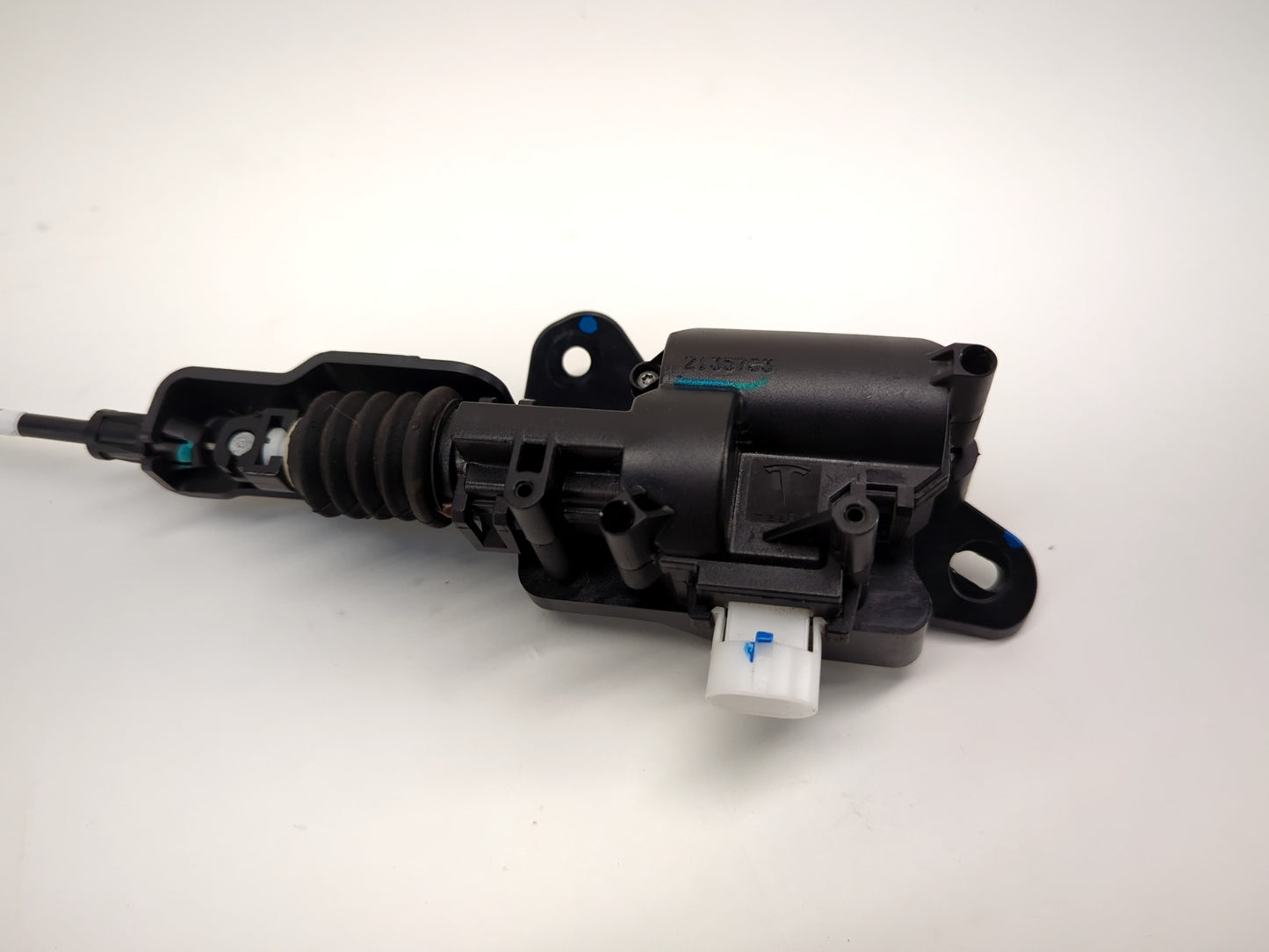 2021-2022 Tesla Model Y Hood Release Actuator 1500398-00-H