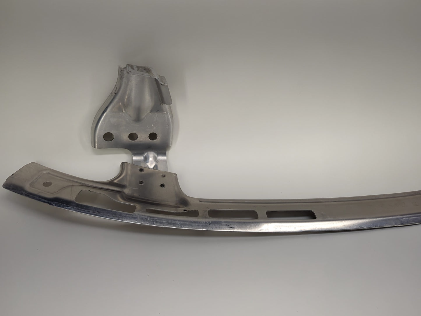 2025 Tesla Model Y Front Ankle Catcher 1505433-00-B