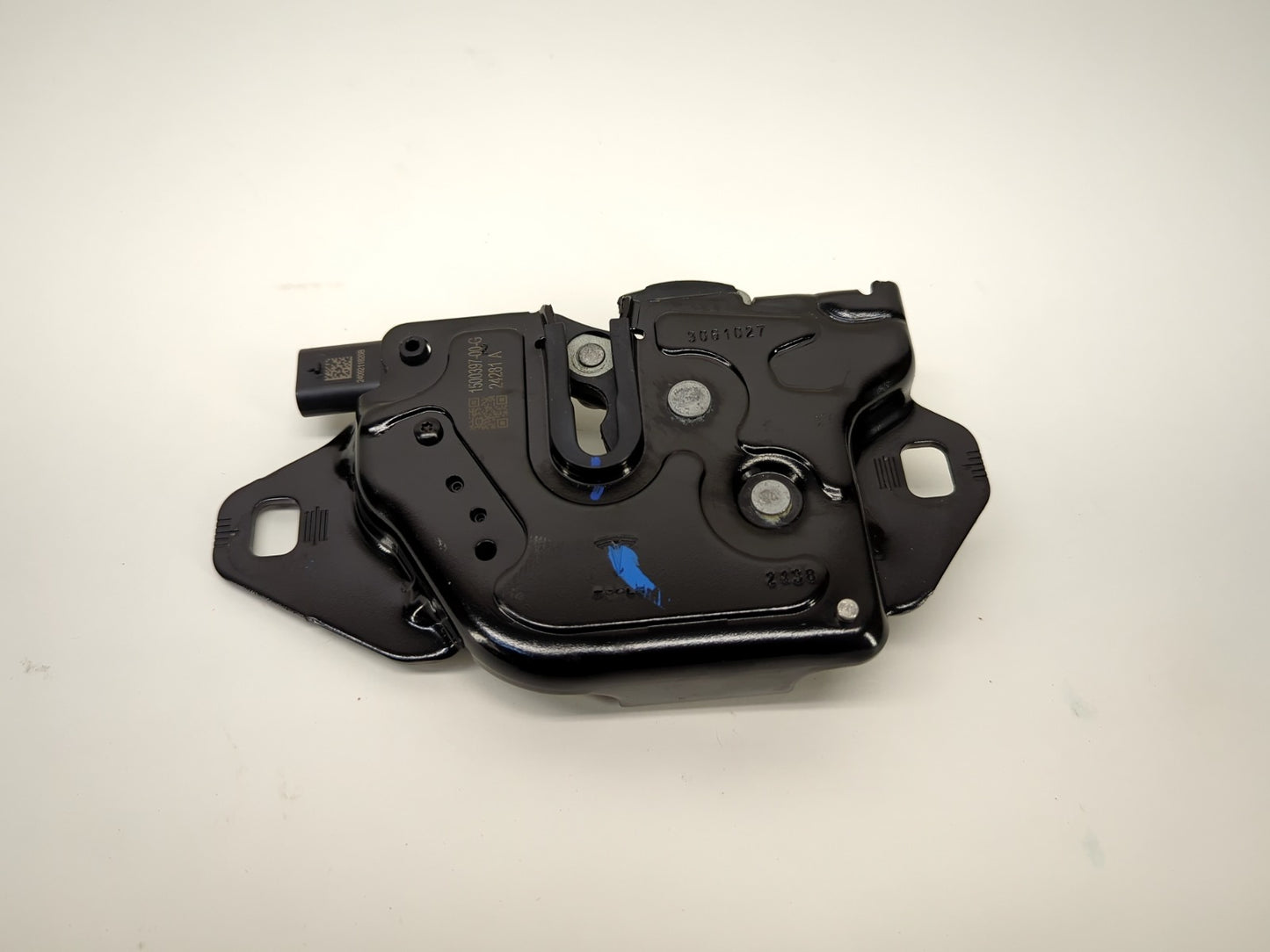 2025 Tesla Model Y Hood Latch 1500397-00-G