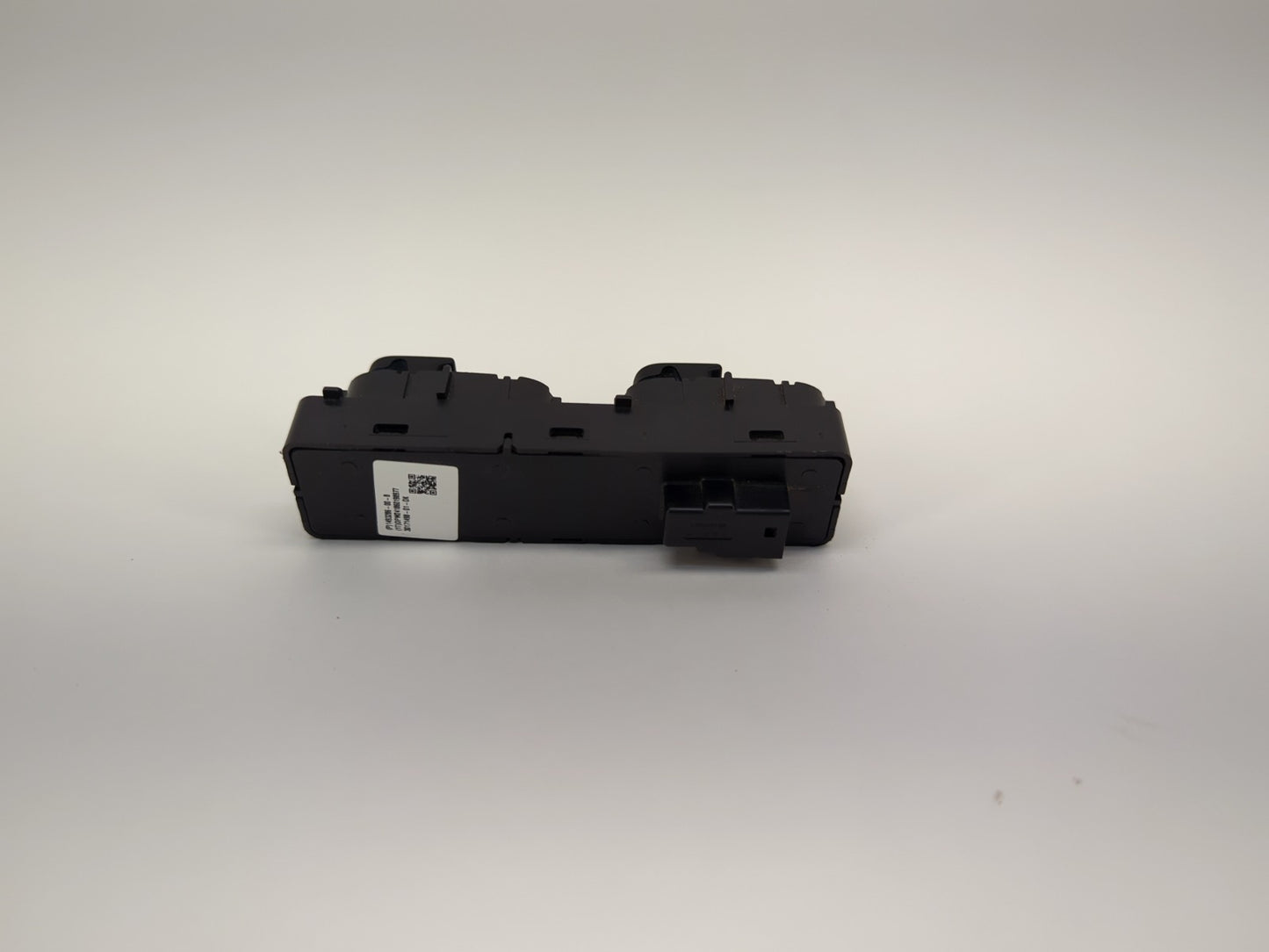 2025 Tesla Model Y Rear Seat Control Switches 1493286-00-B