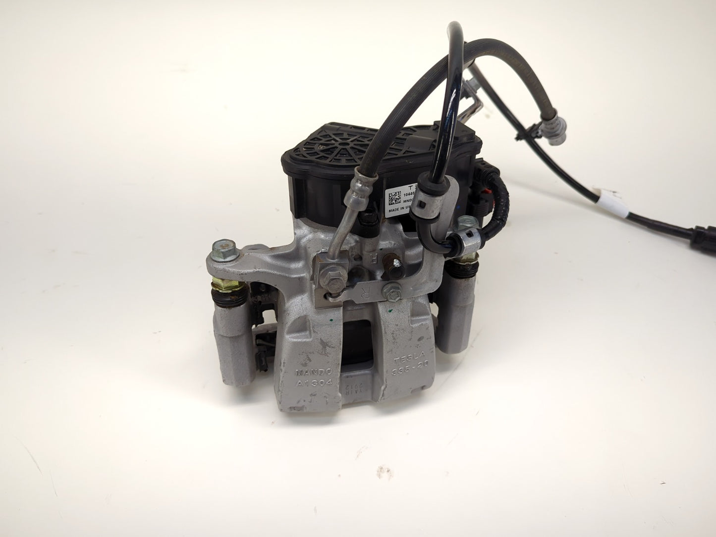 2025 Tesla Model Y Brake Caliper Rear Right 1044624-00-J