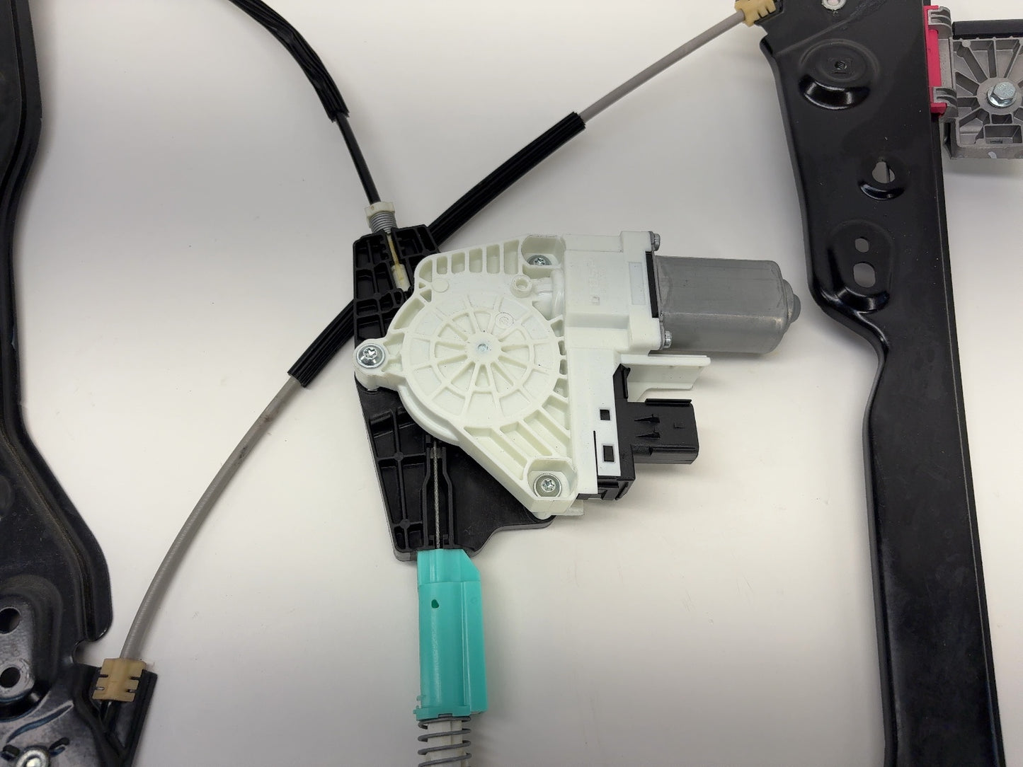 2021 Tesla Model Y Front Left Door Window Regulator 1526800-00-B