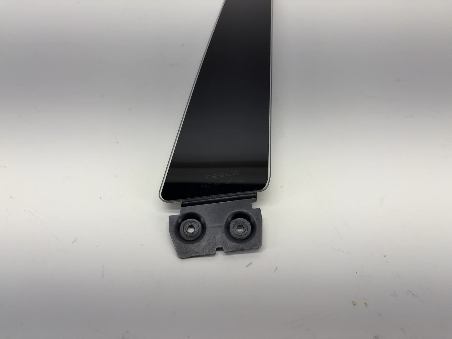2018 Tesla Model X B Pillar Glass w Camera Left 1092311-98-D