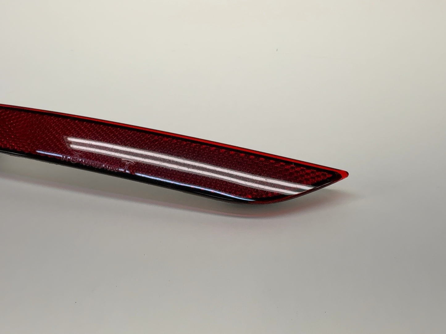 2025 Tesla Model Y Rear Bumper Reflector Left 1800034-00-A