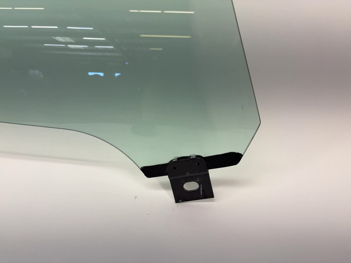 2018 Tesla Model X Front Right Door Glass 1028823-00-J