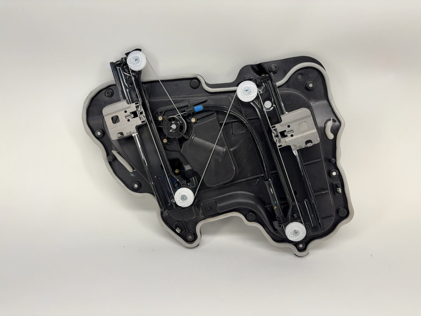 2021-2022 Tesla Model 3 Rear Right Window Regulator 1096623-00-L