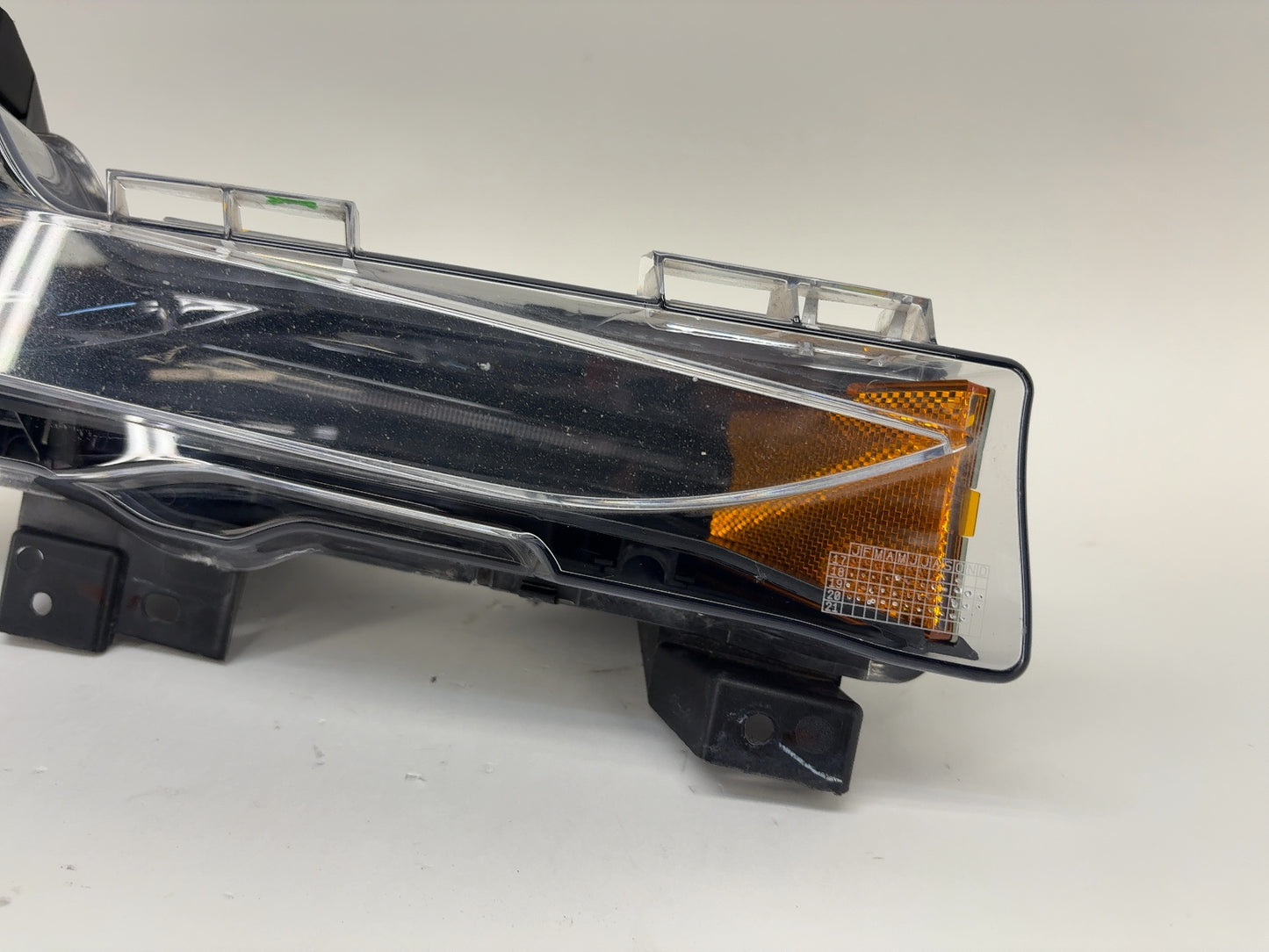 2021-2022 Tesla Model 3 Right Passenger Foglamp 1077392-00-F