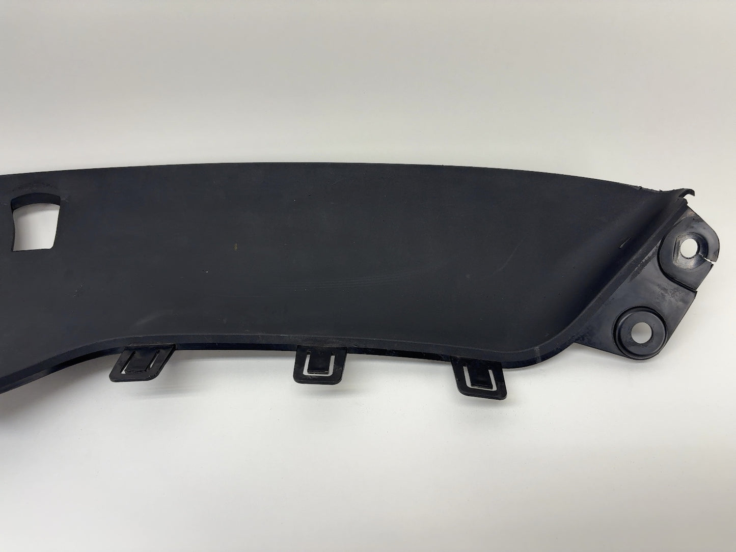 2018 Tesla Model X Front Upper Grill Surround 1047021-00-E