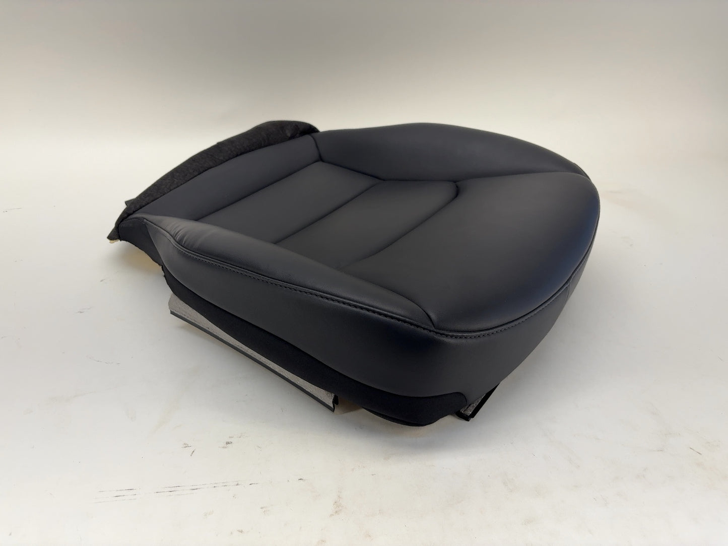 2020-2022 Tesla Model Y Front Right Passenger Seat Lower Cushion Black 1452936-91-E
