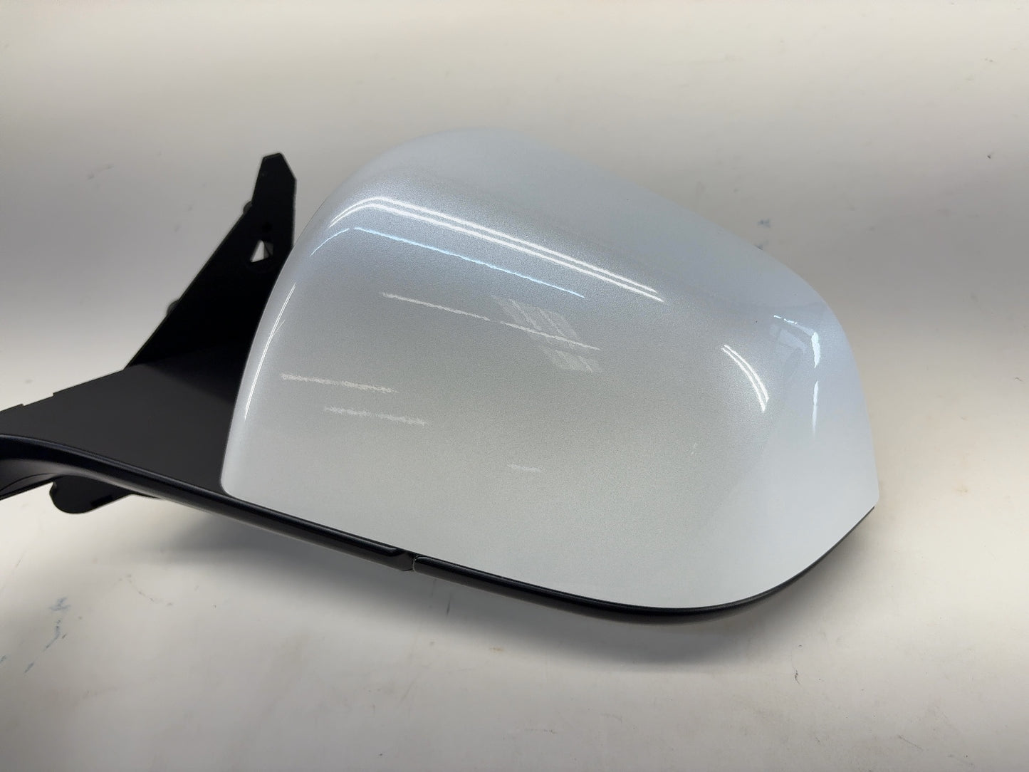 2024 Tesla Model Y Front Left Door Mirror Assembly 1594111-00-D