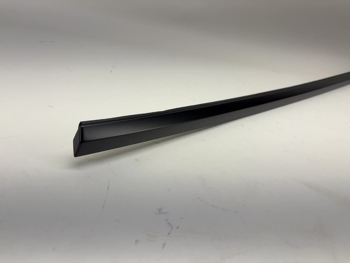 2021 Tesla Model 3 Rear Right Door Belt Molding 1080748-00-I