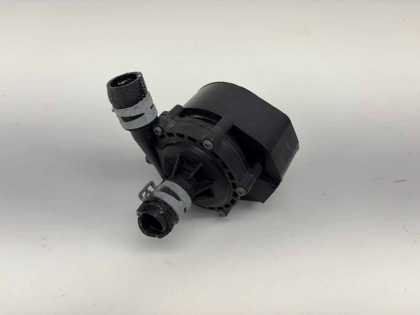 2017 Tesla Model X FWD Coolant Pump 1035348-00-F