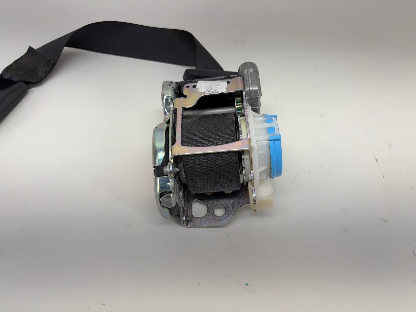2017 Tesla Model X Front Right Seatbelt w Pretensioner 1036738-05-D
