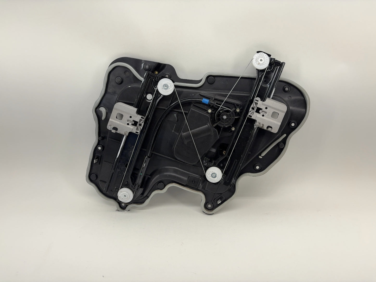 2022 Tesla Model 3 Rear Left Window Regulator 1096622-00-L