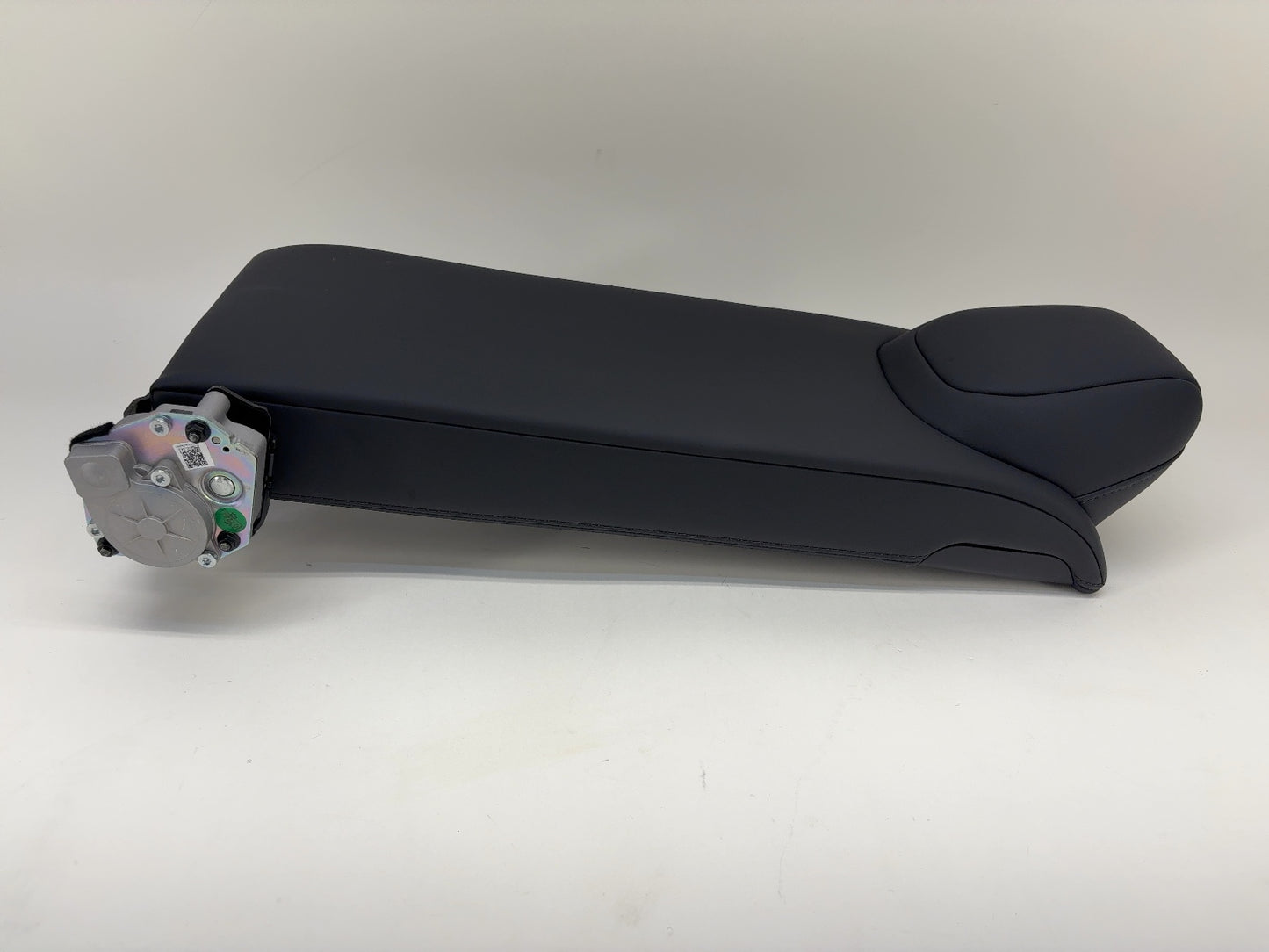 2024 Tesla Model 3 Highland Second Row Armrest 1727805-91-D