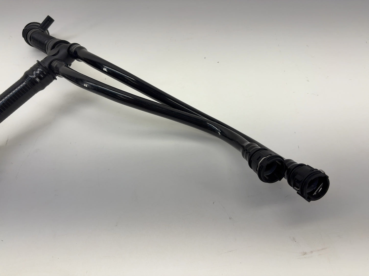 2023 Tesla Model Y Hose Chiller To Battery 1628791-00-C