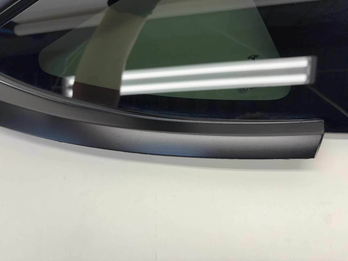 2021-2023 Tesla Model Y Right Quarter Glass 1495741-99-H