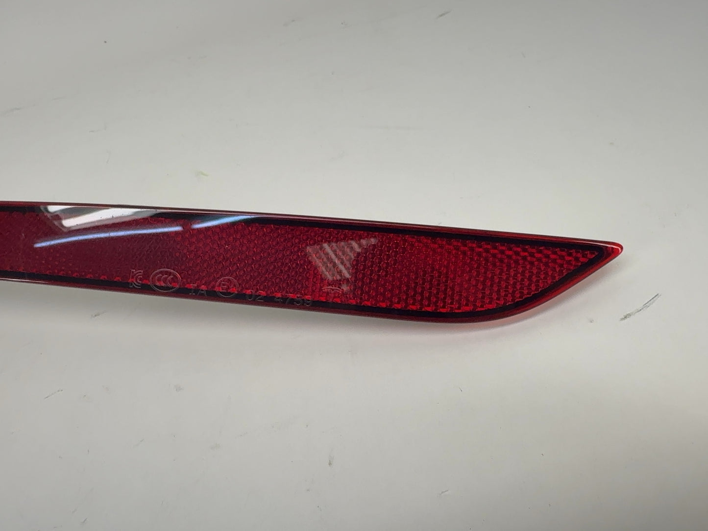 2021 Tesla Model 3 Rear Bumper Reflector Left 1077406-00-A