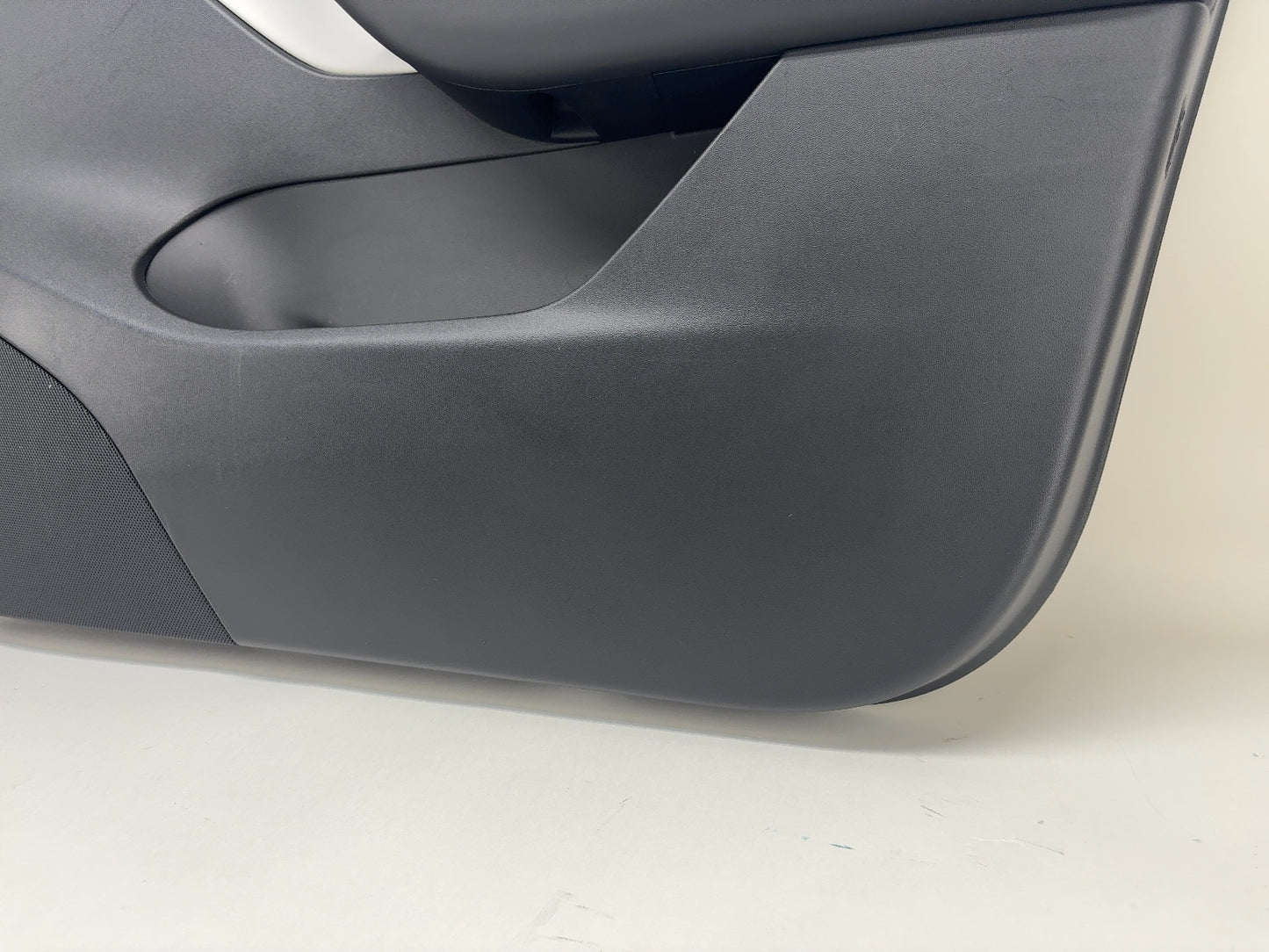 2022-2023 Tesla Model Y Front Right Door Panel 1997295-00-A