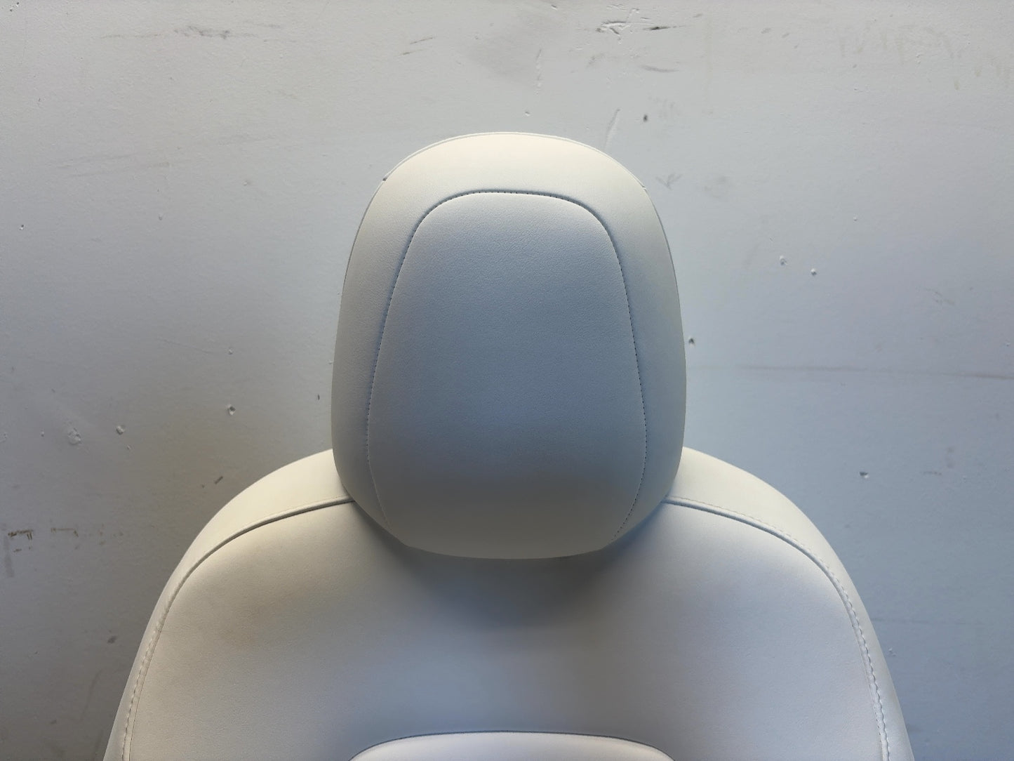 2021 Tesla Model Y Front Right Passenger Seat Assembly White 7654324-02-C