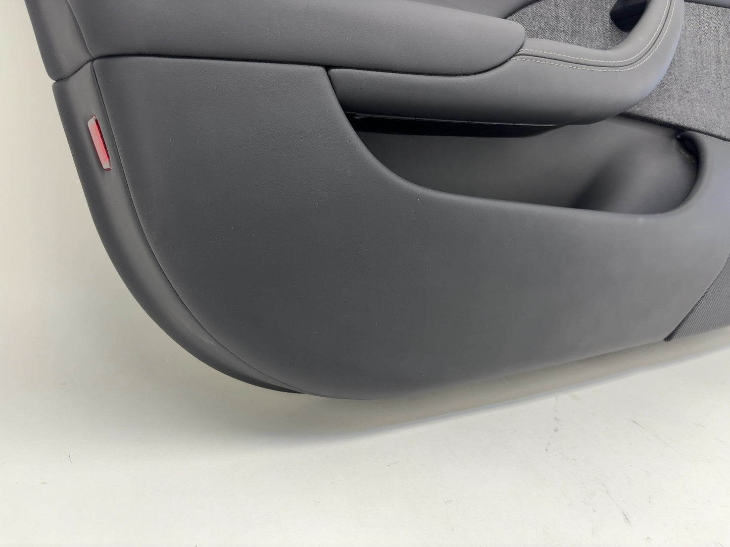 2021 Tesla Model S Front Left Door Panel 1633447-91-D