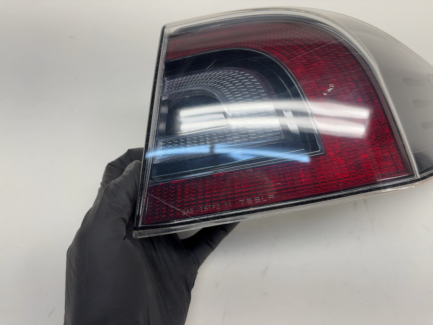 2015 Tesla Model S Right Tail Lamp 6005919-00-D