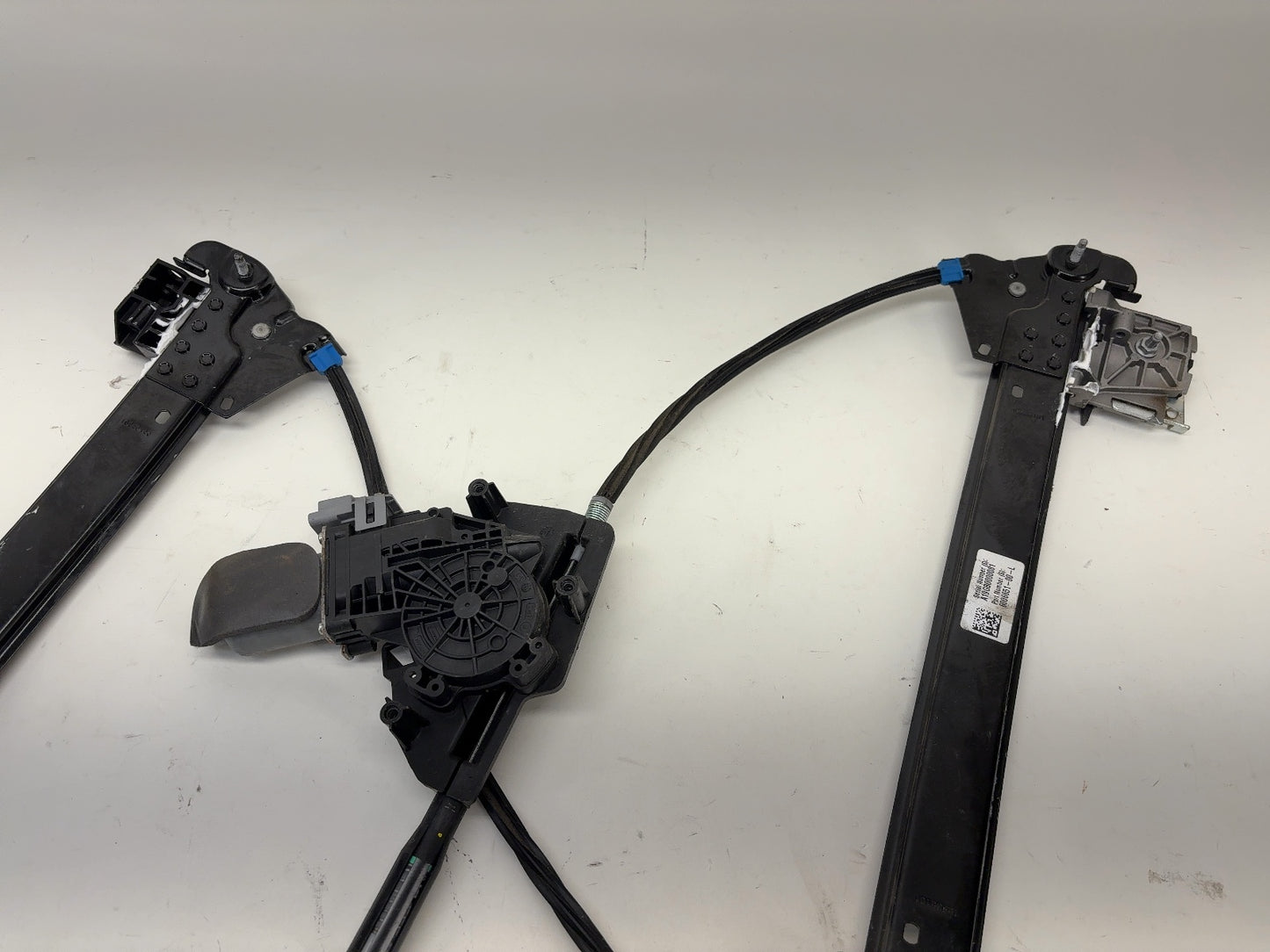 2019 Tesla Model S Front Right Window Regulator 6006651-00-L