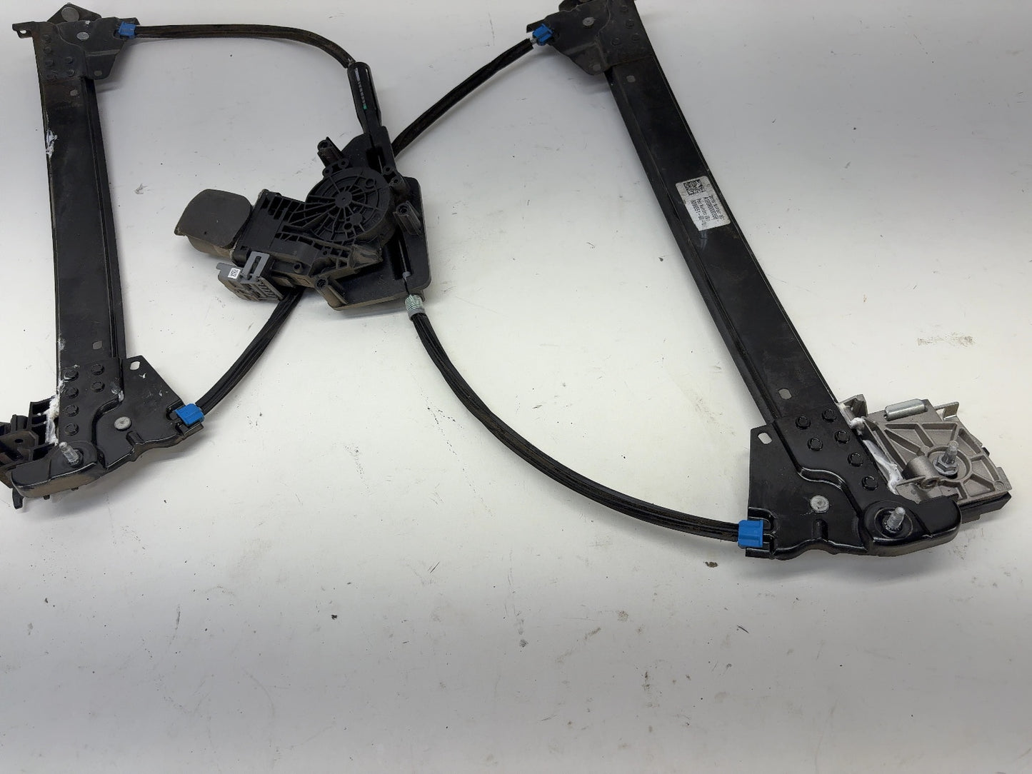 2012-2020 Tesla Model S Front Left Window Regulator 6006551-00-L