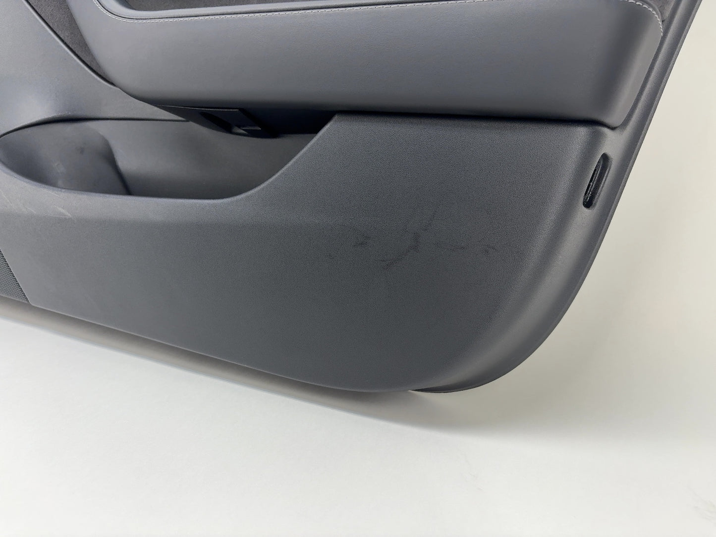 2021 Tesla Model 3 Front Right Door Panel 1588127-01-D