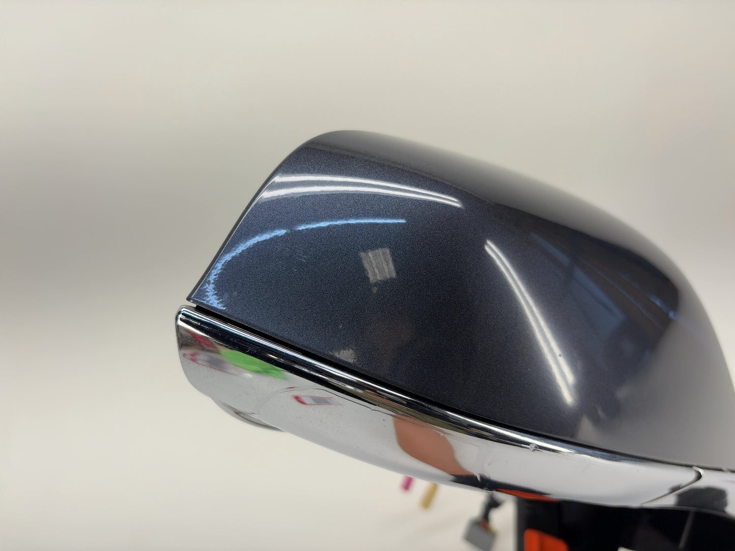 2015 Tesla Model S Front Right Door Mirror Assembly 1041318-00-A
