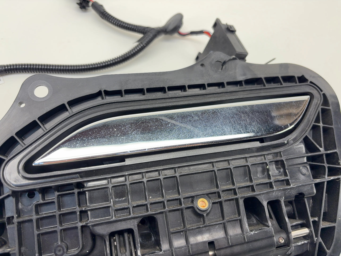 2015-2016 Tesla Model S Front Left Exterior Door Handle Retrofit Kit 1135718-S0-A