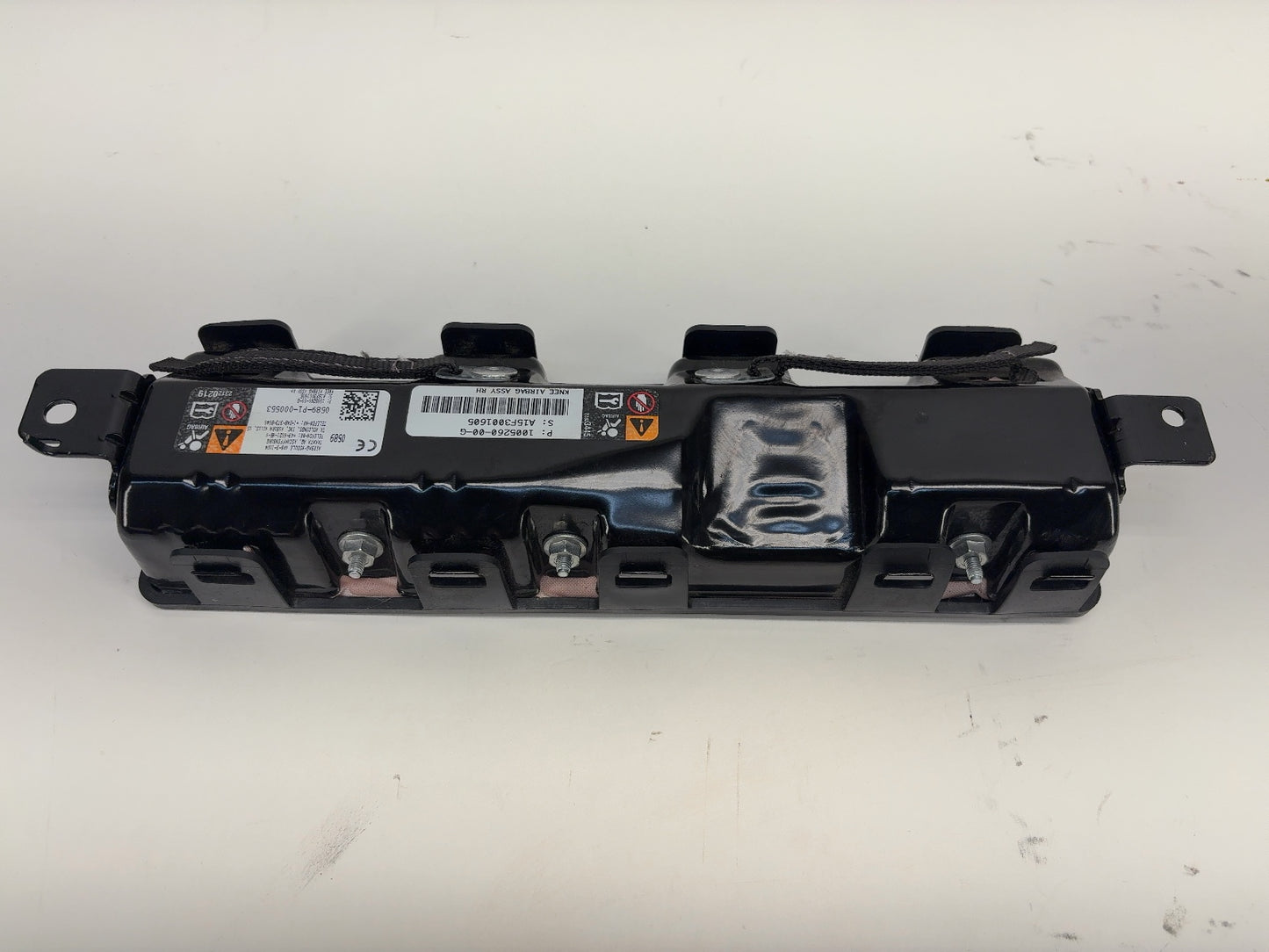 2015 Tesla Model S Front Passenger Knee Airbag 1005260-00-G
