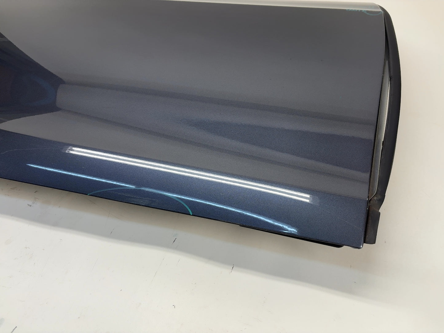 2015 Tesla Model S Front Right Door Shell 6006622-E0-E
