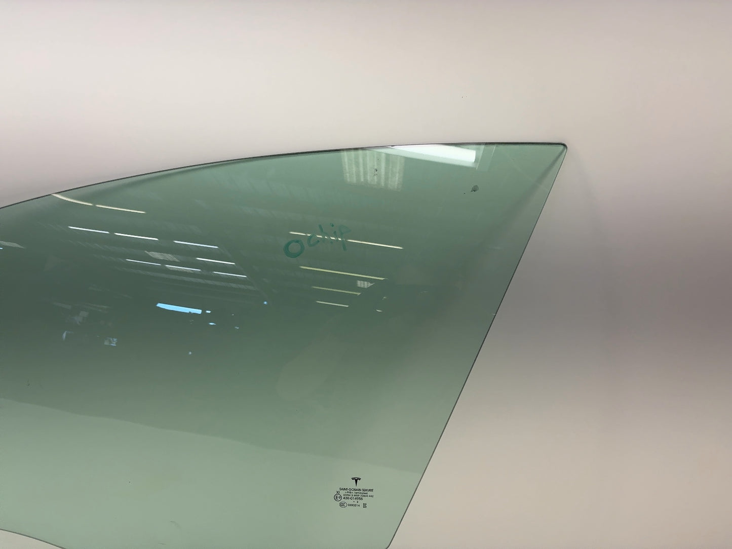 2021-2024 Tesla Model 3 Front Left Door Glass Laminated 1568570-00-C