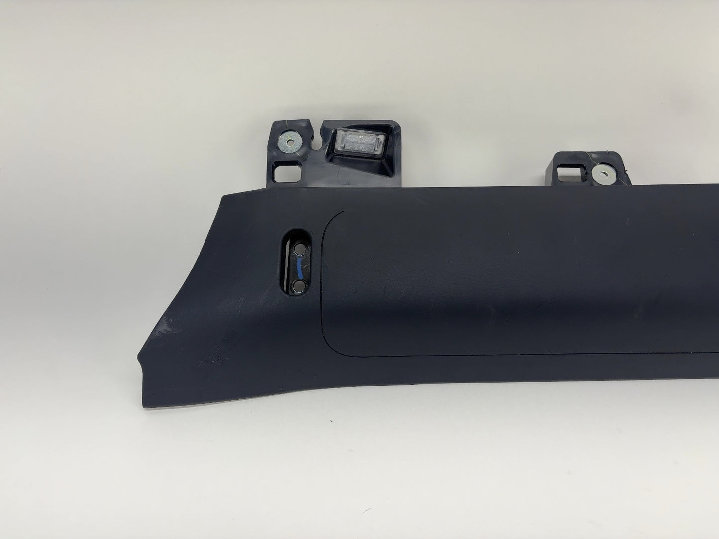 2026 Tesla Model Y Juniper Front Right Passenger Knee Airbag 1937328-50-C