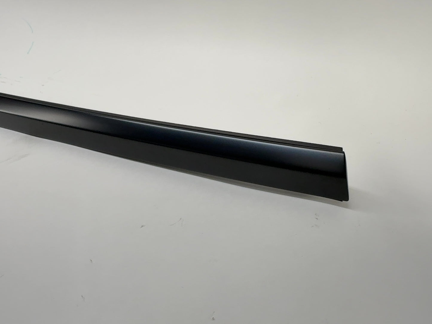 2025 Tesla Model 3 Highland Rear Left Door Belt Molding 1873573-99-A