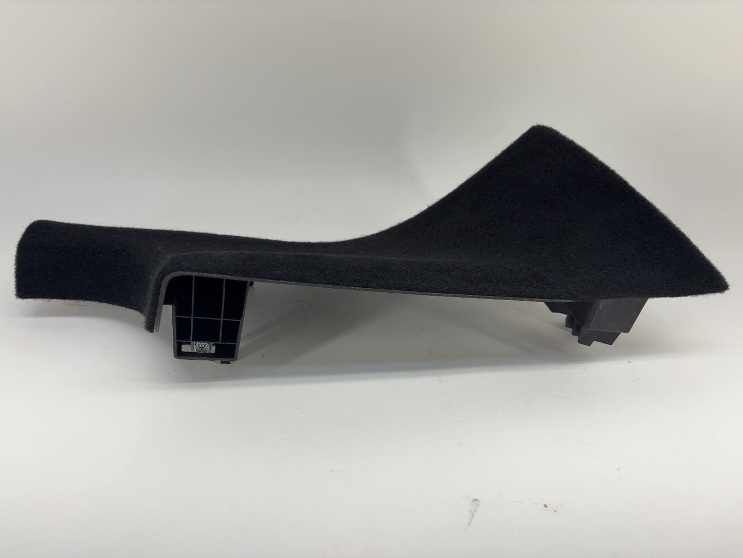 2023 Tesla Model Y C Pillar Lower Trim Right 5 Seater 1704659-01-D