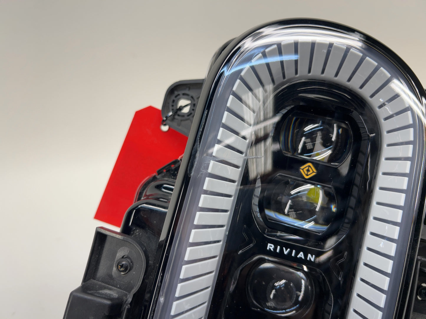 2022 Rivian R1T Left Headlamp Assembly PT00000465-L