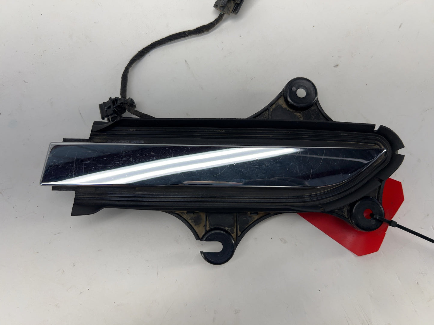 2018 Tesla Model X Front Left Door Handle 1035418-00-E