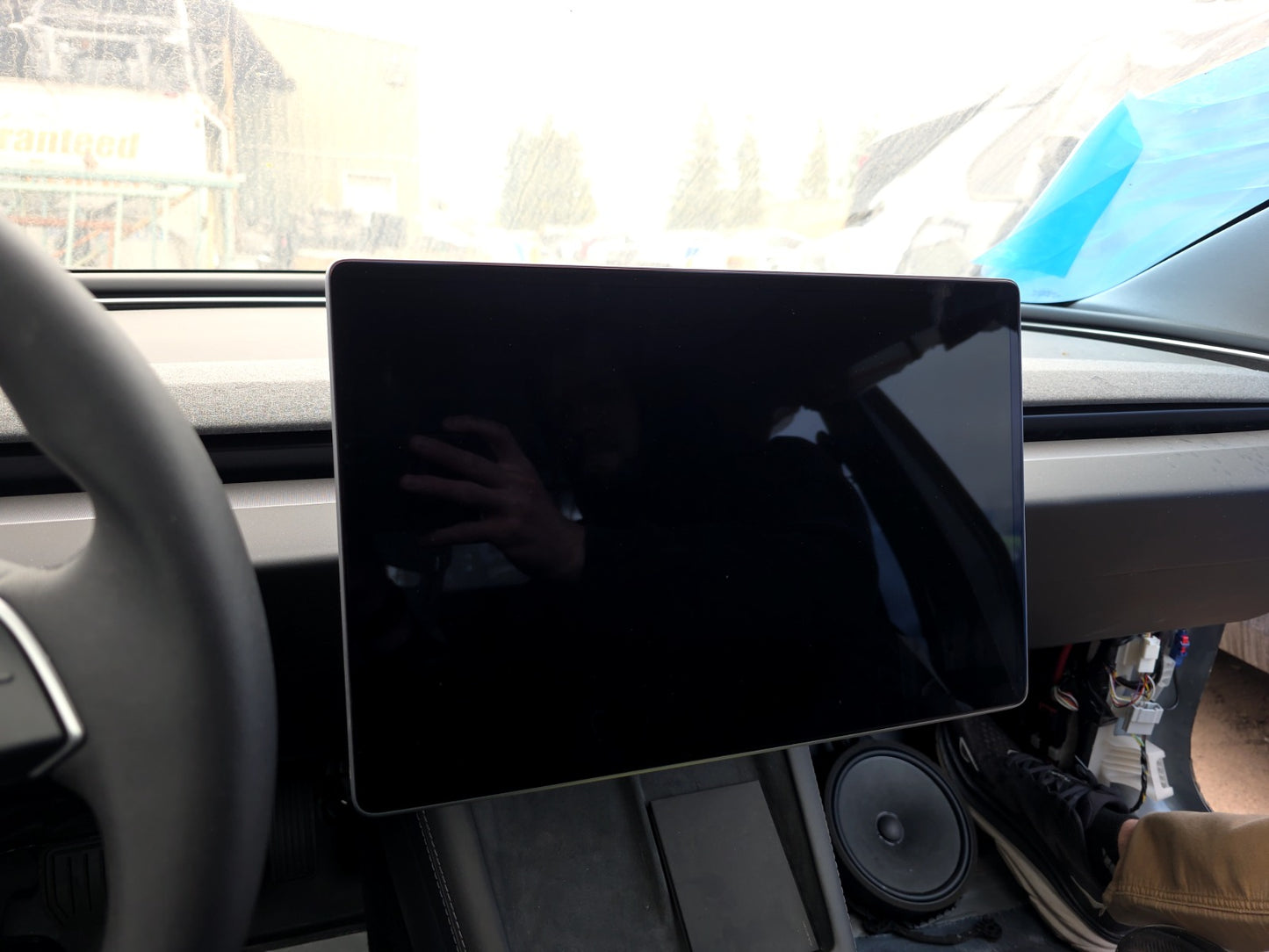 2024-2025 Tesla Model 3 Highland Center Display 1756566-00-D