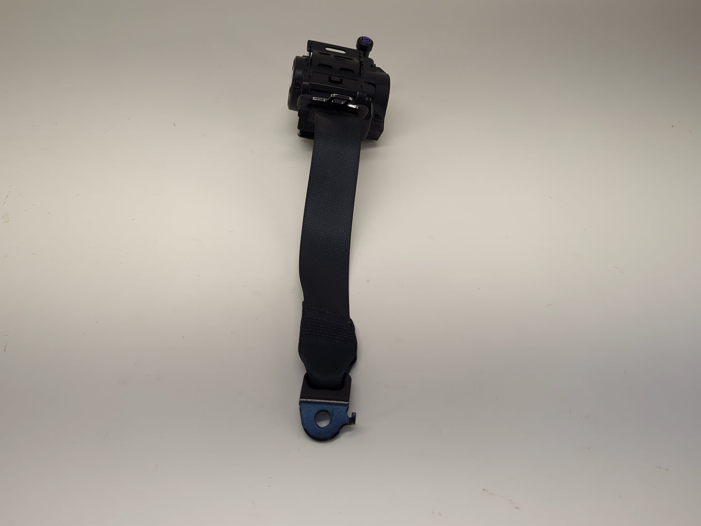 2024-2025 Tesla Model 3 Highland Rear Seat Belt Left or Right 1856805-N1-C
