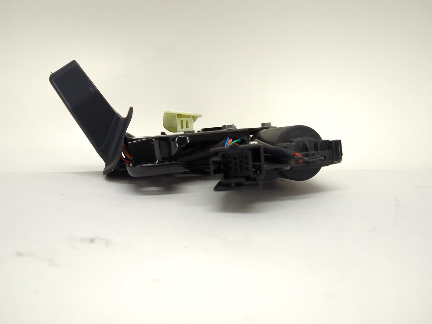 2024-2025 Tesla Model Y Liftgate Latch 1500604-00-B