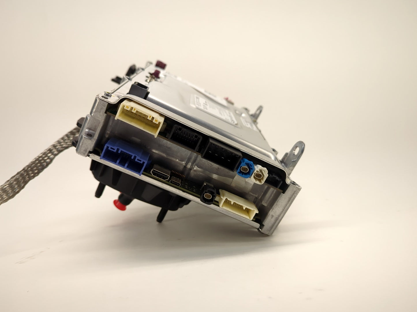2021-2023 Tesla Model Y ICE Computer 1684435-00-G