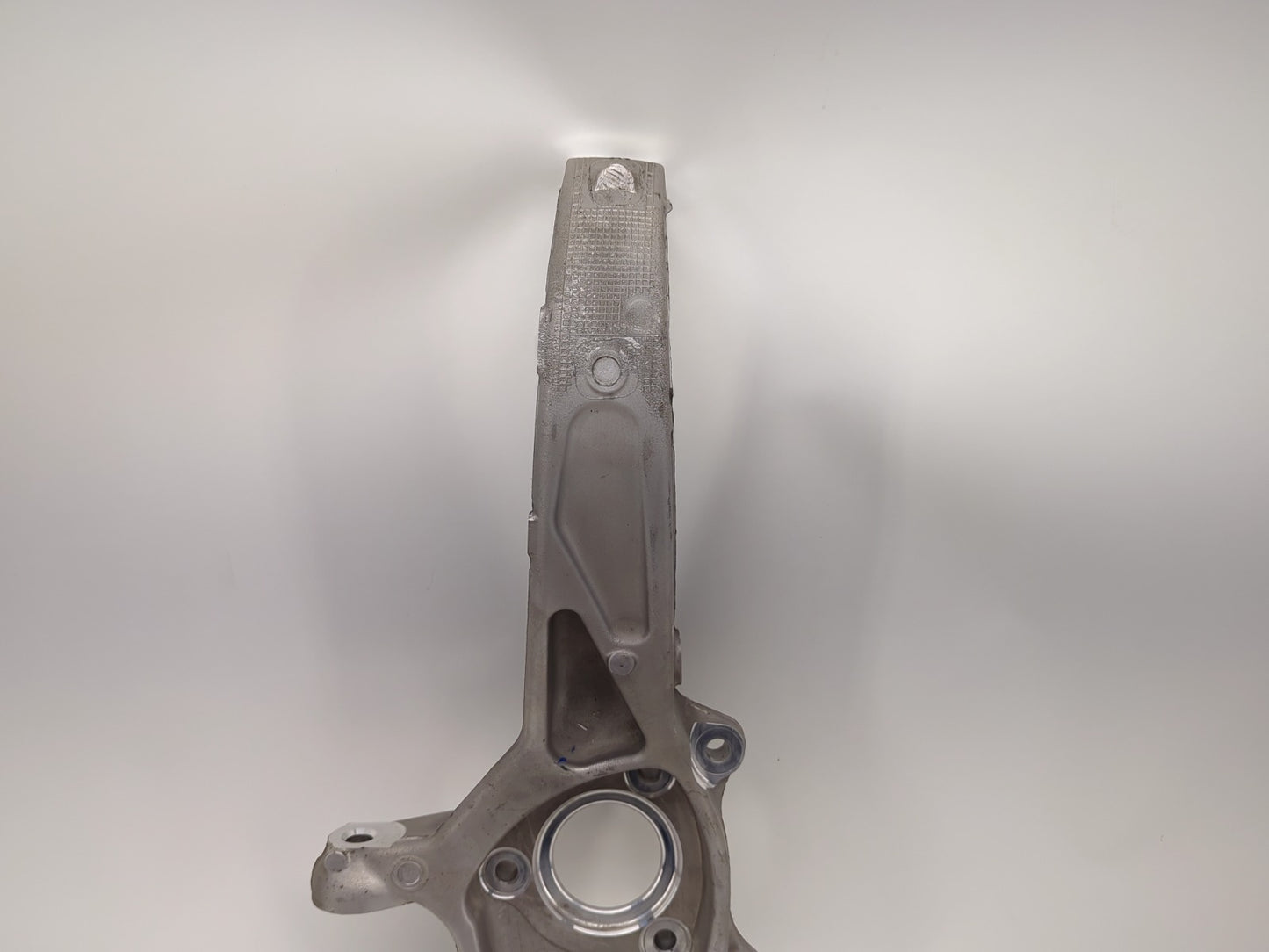 2022-2023 Tesla Model 3 Front Right Knuckle 1044316-00-E