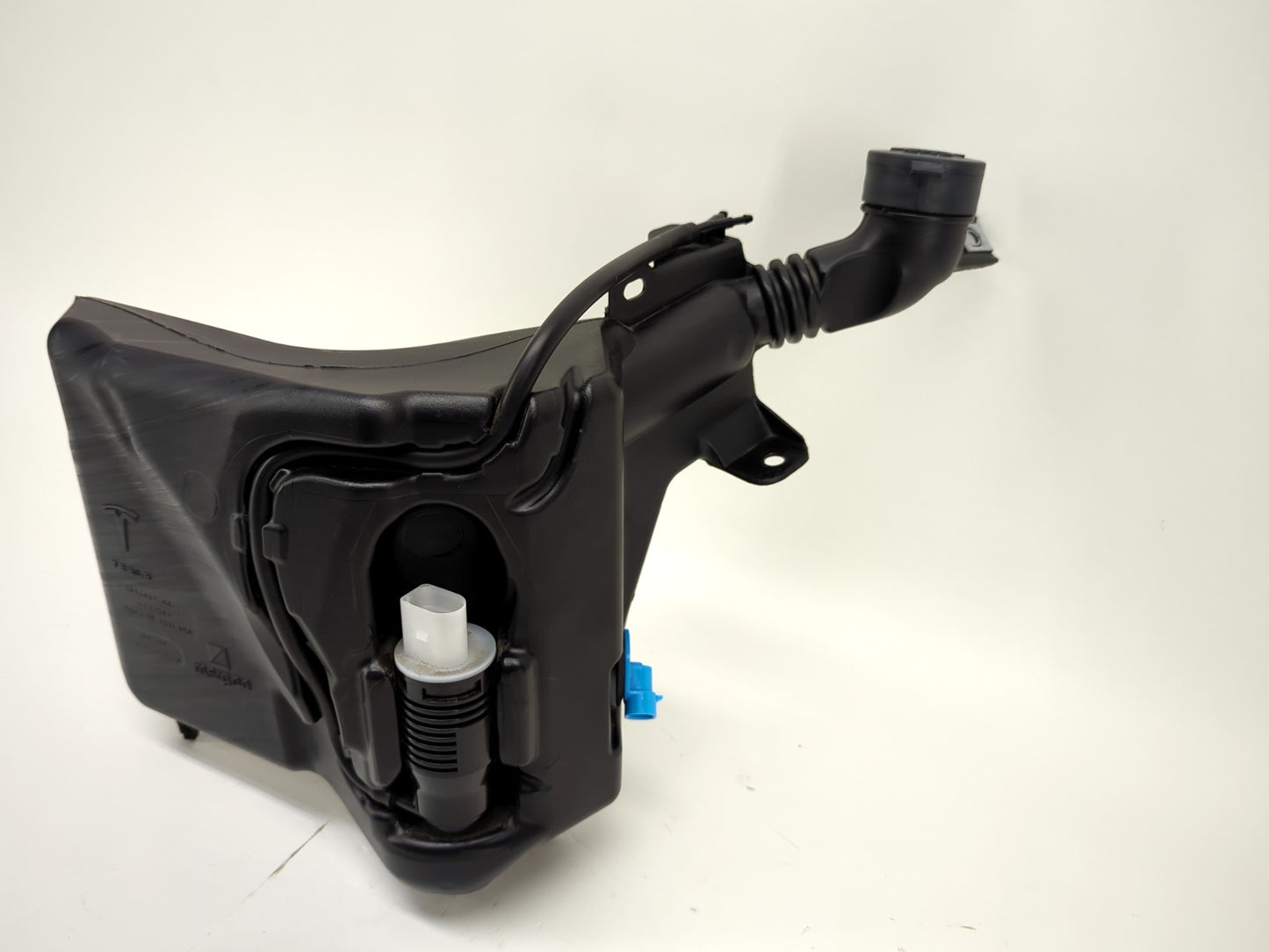 2022-2023 Tesla Model 3 Windshield Washer Tank 1096062-00-H