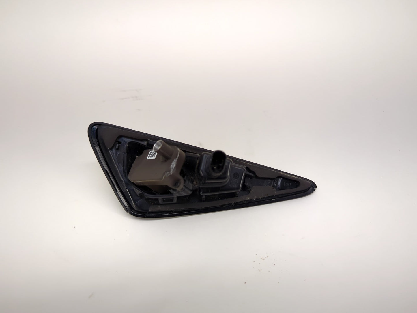 2025 Tesla Model Y Right Passenger Fender Repeater Camera 1820735-00-D